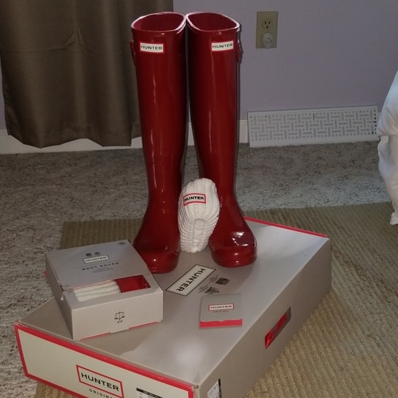 HUNTER Original Gloss Boots (w/Socks) - Picture 1 of 8